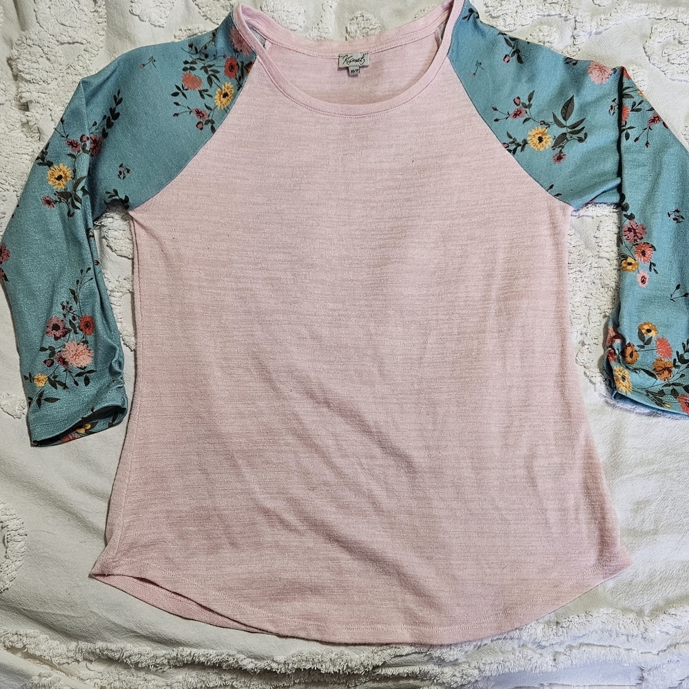 Kismet Light Pink with Floral Turquoise Long Sleeve Crew Neck T-shirt -Size XS